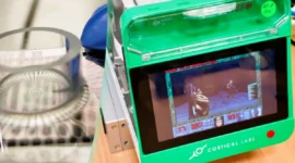  Sel Otak Manusia Dilatih Ilmuwan Untuk Bisa Bermain Game Doom di Dalam Chip Komputer. (Foto: Cortical Labs/kompas)