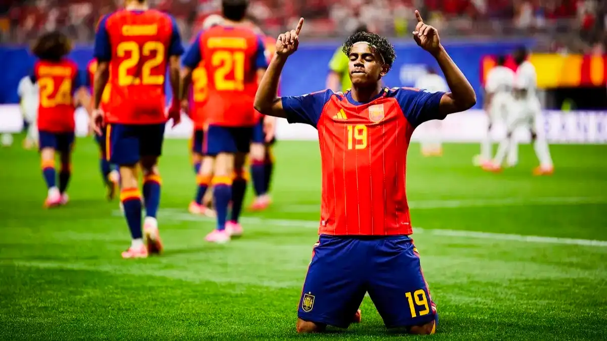 Lamine Yamal Menggila! Spanyol Bantai Arab Saudi 4-0. (Foto: Getty Images/pdiperjuanganbali)