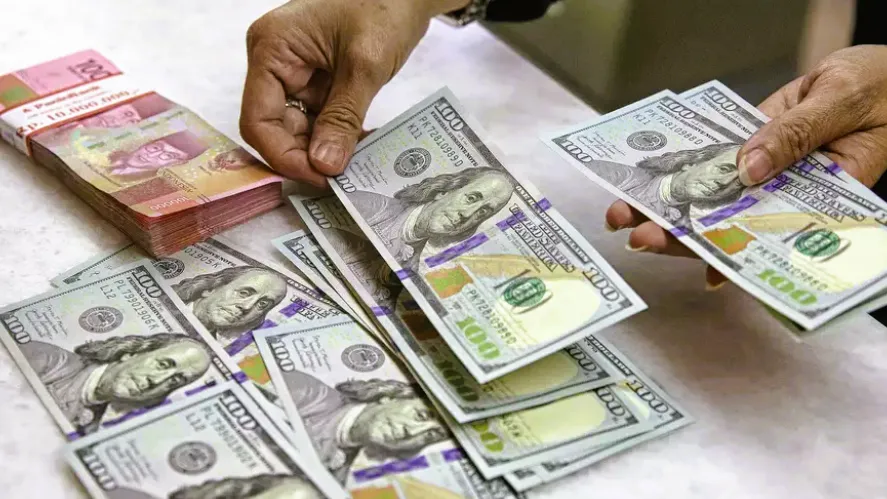 Rupiah Menguat, Simak Kurs Dolar AS di Empat Bank Besar. (Foto: B-Universe Photo/Joanito De Saojoao/investor)