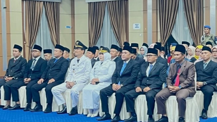 Reshuffle Besar-besaran, Pemkot Sungai Penuh Lantik 56 Pejabat Baru. (Foto: kayonews)