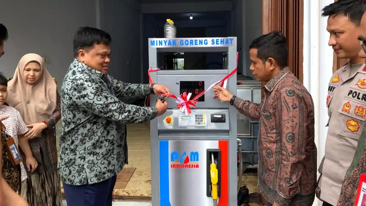 Depo Pomindo Pertama di Jambi Mulai Beroperasi di Bangko, Warga Kini Lebih Mudah Dapat Minyak Goreng. (Foto: putrabhayangkara)