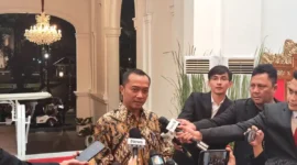 Menteri Sekretaris Negara (Mensesneg) Prasetyo Hadi memberi keterangan terkait dicopot Silmy Karim dari Wamen Imipas. (Foto: ANTARA/Mentari Dwi Gayati)