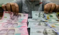 Rupiah Kembali Merosot Hari Ini, Dolar AS Sentuh Rp17.947