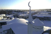 Ramadan Tanpa Malam di Kanada, Muslim Inuvik Berpuasa di Bawah Matahari 24 Jam. (Foto: Cole Burston/AFP/kumparan)