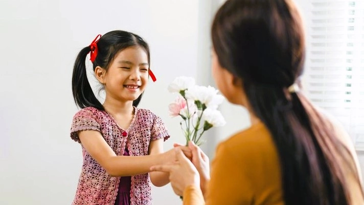 Tanpa Disadari, Kebiasaan Orang Tua Ini Bisa Membentuk Anak Berhati Baik. (Foto: Getty Images/Korrawin/haibunda)