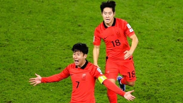 Hasil Piala Dunia 2026: Korea Selatan Raih Kemenangan Perdana Melawan Ceko 2-1. (Foto: REUTERS/THAIER AL-SUDANI/cnnindonesia)