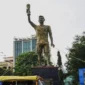 Patung Lionel Messi Setinggi 21 Meter di India Dibongkar karena Dinilai Berbahaya. (Foto: NurPhoto via Getty Images/NurPhoto/detik)