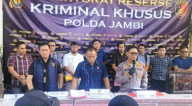 Terungkap! Polda Jambi Bongkar Pembobolan Bank Jambi, Tiga Tersangka Diamankan. (Foto: risza/jambi-independent.co.id)
