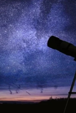 Mau Lihat Hujan Meteor? 8 Fenomena Langit Ini Siap Hiasi Langit Juli 2026