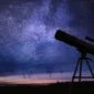 Mau Lihat Hujan Meteor? 8 Fenomena Langit Ini Siap Hiasi Langit Juli 2026. (Foto: Shutterstock/suara)