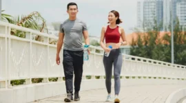 Riset Terbaru Ungkap Durasi Jalan Kaki yang Efektif, Risiko Penyakit Jantung Bisa Turun Drastis. (Foto: leminerale)