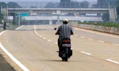 Mengapa Motor Dilarang Masuk Tol? Ini Penjelasan Korlantas dan Ahli Keselamatan