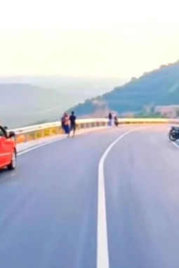 Jalan Tembus Solok Selatan–Dharmasraya Sudah Bisa Dilalui, Warga Mulai Ramai Melintas