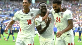 Hasil Inggris vs Prancis Piala Dunia 2026: Inggris Kalahkan Prancis 6-4 dan Rebut Peringkat Ketiga. (Foto: ROBERTO SCHMIDT/AFP/medcom)