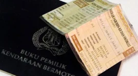 Telat Bayar Pajak Kendaraan? Begini Cara Hitung Dendanya. (Foto: tribratanews.polri/kompas)