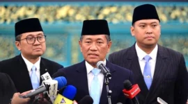 Gubernur Universitas Republik Indonesia (URI) Donny Ermawan, dan Wakil Gubernur URI Yos Sunitiyoso. (Foto: Biro Sekretariat Presiden/detik)