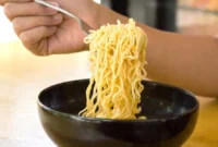 Waspada! Wabah Salmonella di 14 Negara Eropa Diduga Berasal dari Mie Instan Rasa Ayam. (Foto Ilustrasi: Getty Images/iStockphoto/Supersmario/detik)