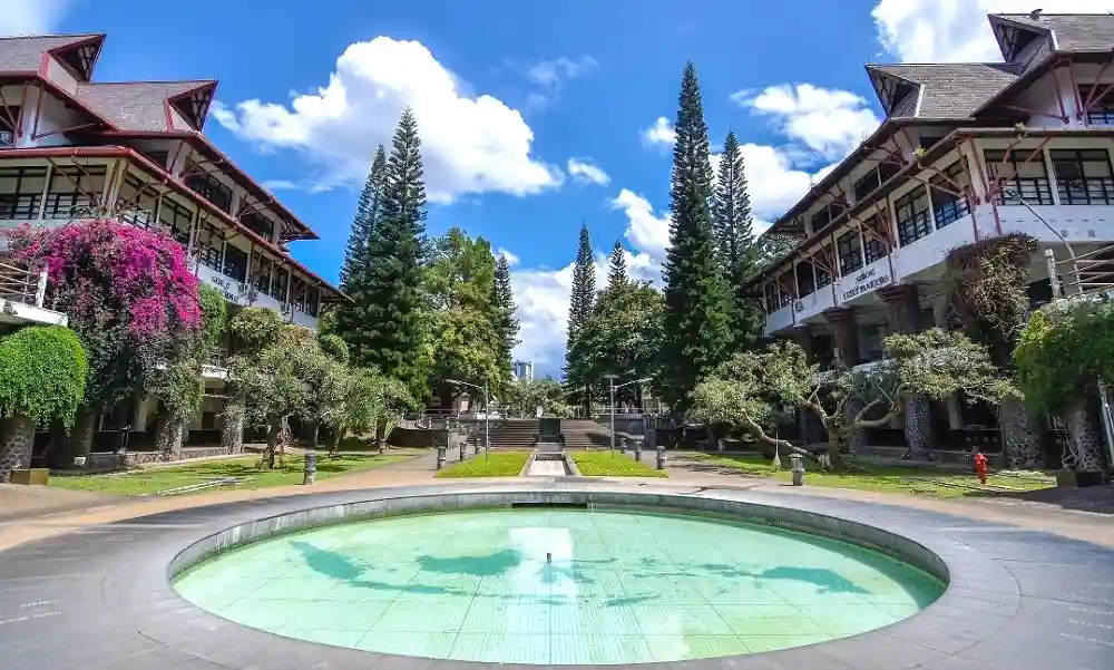 Daftar Kampus dengan Jurusan Teknik Terbaik di Indonesia 2026. (Foto: itb)