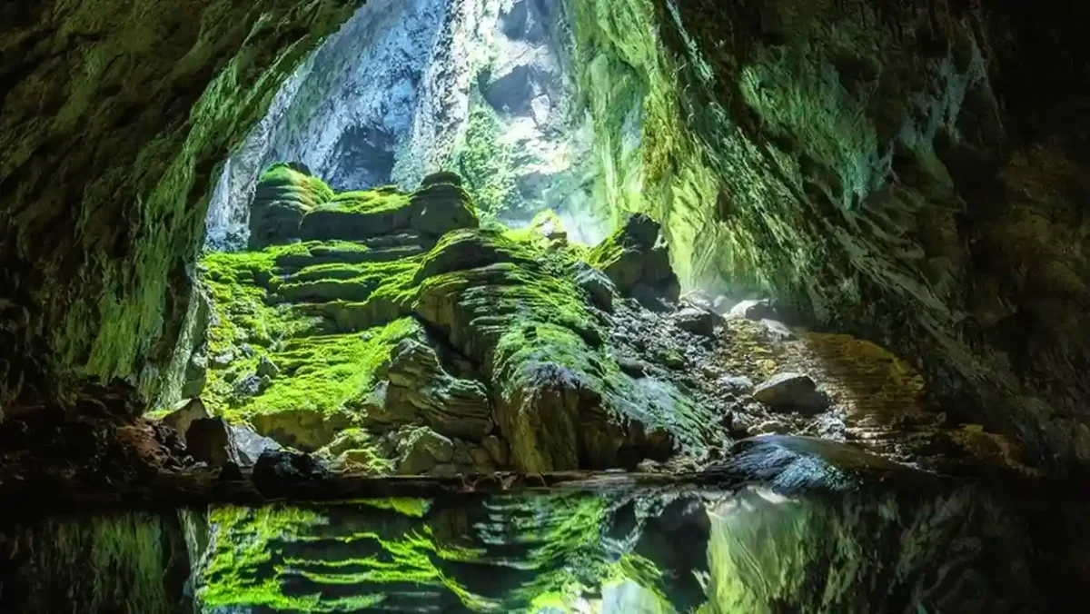 5 Gua Terbesar dan Terpanjang di Dunia, Ada yang Bisa Muat Gedung 40 Lantai. (Foto: oxalisadventure/liputan6)