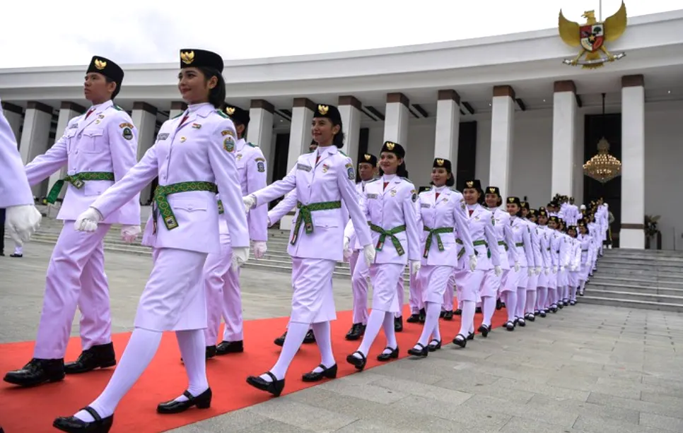 Paskibraka Nasional 2026 Dapat Gaji Berapa? Segini Uang Kehormatan dan Bonusnya. (Foto: Antara Foto/Sigid Kurniawan/detik)