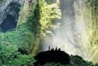 Son Doong, Gua Raksasa Vietnam yang Punya Hutan, Awan, dan Hujan Sendiri. (Foto: expedia)