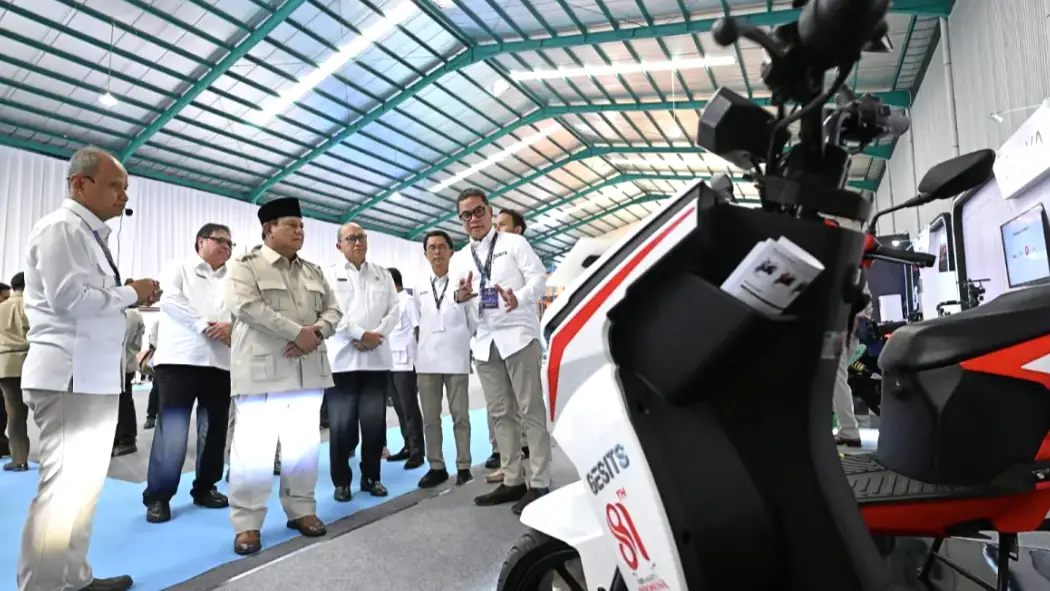 Pemerintah Siapkan Skema Tukar Tambah Motor Bensin ke Motor Listrik dengan DP 0%. (Foto: JAWA POS/pontianakpost.jawapos)