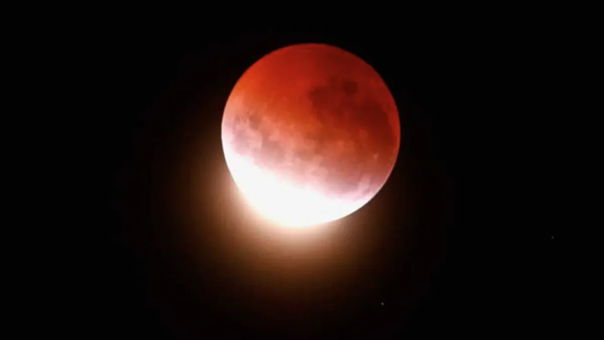 Gerhana Bulan Parsial 27–28 Agustus 2026 Tutupi 96 Persen Permukaan Bulan, Apakah Bisa Dilihat dari Indonesia? (Foto: liputan6)