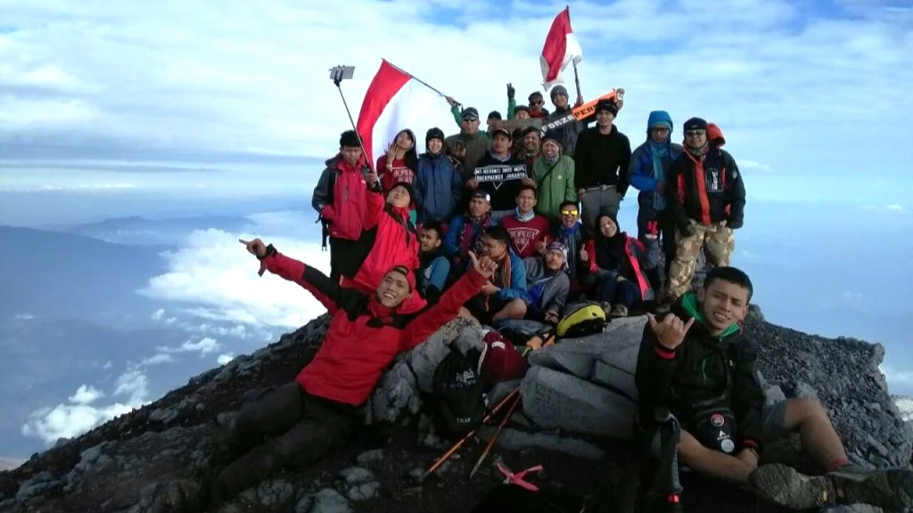 Pendaki Mulai Padati Gunung Kerinci Jelang 17 Agustus, BBTNKS Catat 118 Orang Sudah Naik. (Foto: backpackerjakarta)