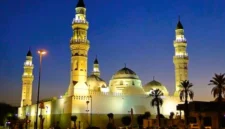 7 Masjid Tertua di Dunia yang Masih Digunakan untuk Salat hingga Kini. (Foto: unsplash/masjidnusantara)