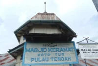 Kenapa Masjid Koto Tuo Pulau Tengah Disebut Masjid Keramat? Ini Kisahnya. (Foto: Fatmi Sunarya/ramadan.kompasiana)