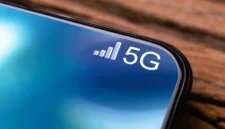 Apakah Jaringan 5G Bikin Kuota Cepat Habis dan Baterai Boros? Ini Faktanya. (Foto: iStockphoto/AndreyPopov/cnnindonesia)