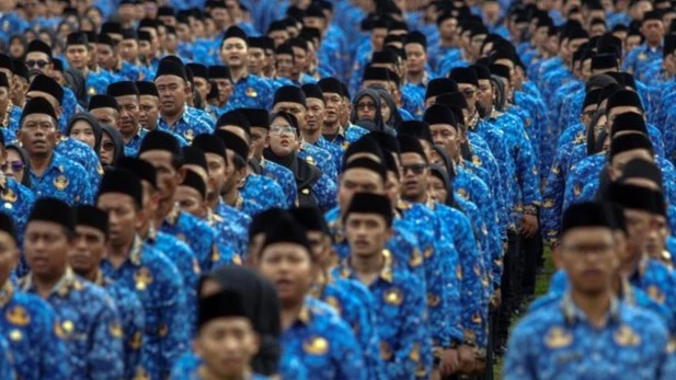 Guru PPPK Bisa Jadi PNS Mulai 2027? Simak Skema dan Ketentuan Terbarunya. (Foto: ANTARA FOTO/YULIUS SATRIA WIJAYA/cnnindonesia)