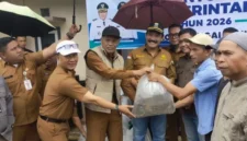 Dorong Budidaya Ikan, Pemprov Jambi Salurkan 12 Ribu Benih Nila Hitam di Sungai Penuh. (Foto: sungaipenuhkota)