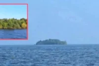 Pulau Misterius di Danau Williston Sempat Hilang, Muncul Lagi 32 Kilometer dari Lokasi Awal. (Foto: UPI/tekno.sindonews)