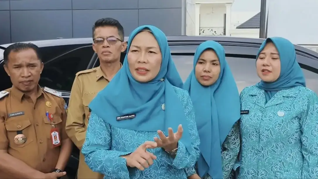 Ketua Tim Penggerak PKK Kota Sungai Penuh, Sri Kartini Alfin. (Foto: Desi Hermila/rri)