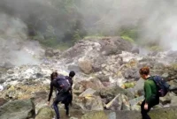 Pesona Lembah Dewa di Gunung Kunyit Kerinci, Keindahan Air Tiga Warna Tersembunyi di Tengah Hutan. (Foto: rri)