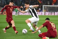 Juventus vs Rennes Imbang 2-2, VAR Batalkan Gol Lucumi. (Foto: AFP/ALBERTO PIZZOLI/kompas)
