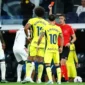 Real Madrid Menang 1-0 atas Villarreal, Gol Vinicius Dianulir dan Berujung Kartu Merah. (Foto: AFP/OSCAR DEL POZO/kompas)