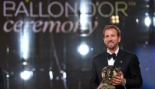 Harry Kane Raih Ballon d’Or 2026, Akhiri Penantian Inggris Sejak 2001. (Foto: FRANCK FIFE/AFP/kompas)