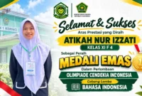 Atikah Nur Izzati, Siswi MAN 1 Kerinci Raih Medali Emas OCI di Cabang Bahasa Indonesia. (Gambar: man1kerinci.mdrsh.id)