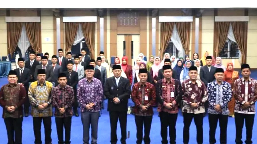 Azhar Hamzah Lantik 38 Kepala Sekolah SD dan SMP di Sungai Penuh. (Foto: suaraindependent)