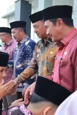 Monadi Lepas 78 Anggota Kafilah Kerinci ke MTQH ke-55 Jambi, Andalkan Talenta Lokal