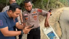 Jeriken Berisi Pertalite Ditemukan Saat Pemadaman Karhutla di Batang Hari, Polisi Dalami Temuan. (Foto: jambi.tribunnews)